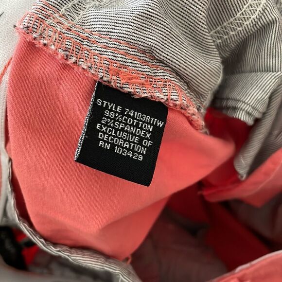 INTRO. Love the Fit Size 10 Comfort Waist Cropped Pants - Picture 5 of 5